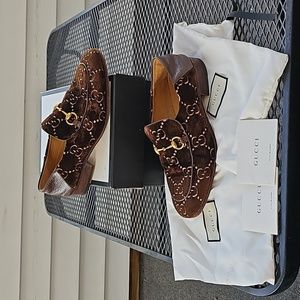 Gucci Jordaan Velvet Loafer Size 9